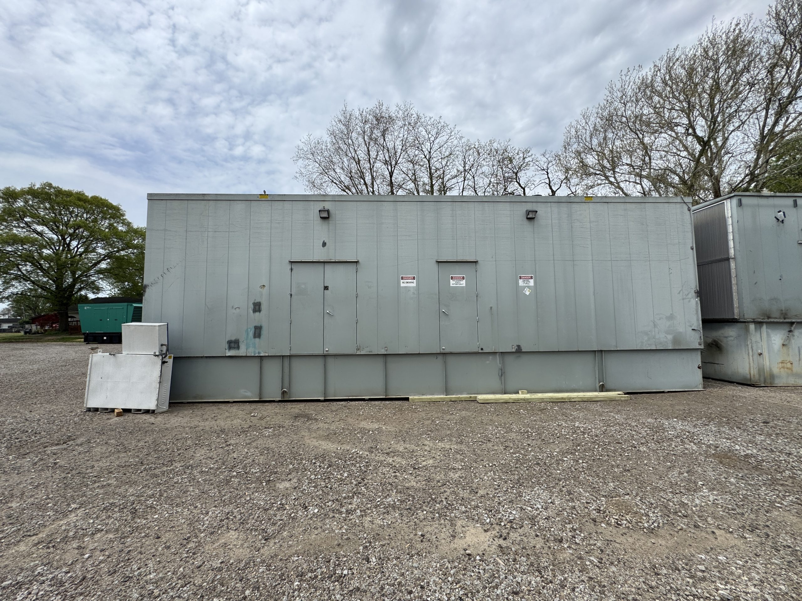 2007 CAT 3516C 2MW Diesel Generator - Image 1