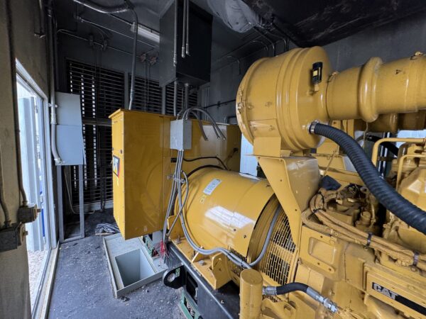 2007 CAT 3516C 2MW Diesel Generator